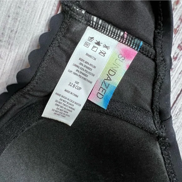 NWOT Black Scalloped Bikini Swim Top 32B - Picture 4 of 5